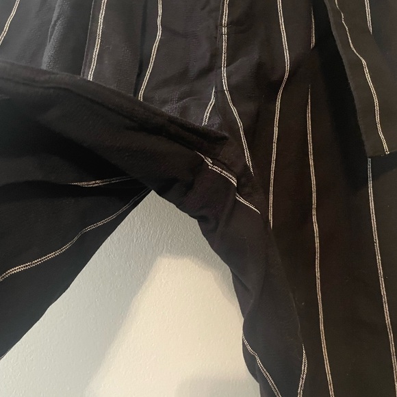 Who What Wear Black and White Striped Linen Cropped Pants - Picture 6 of 12
